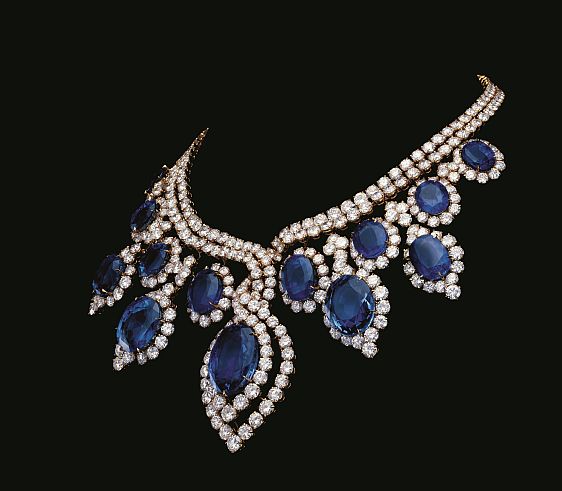 Reza necklace set with 14 unheated oval Ceylon sapphires weighing 366 carats, and 144 carats of round diamonds, 1976.