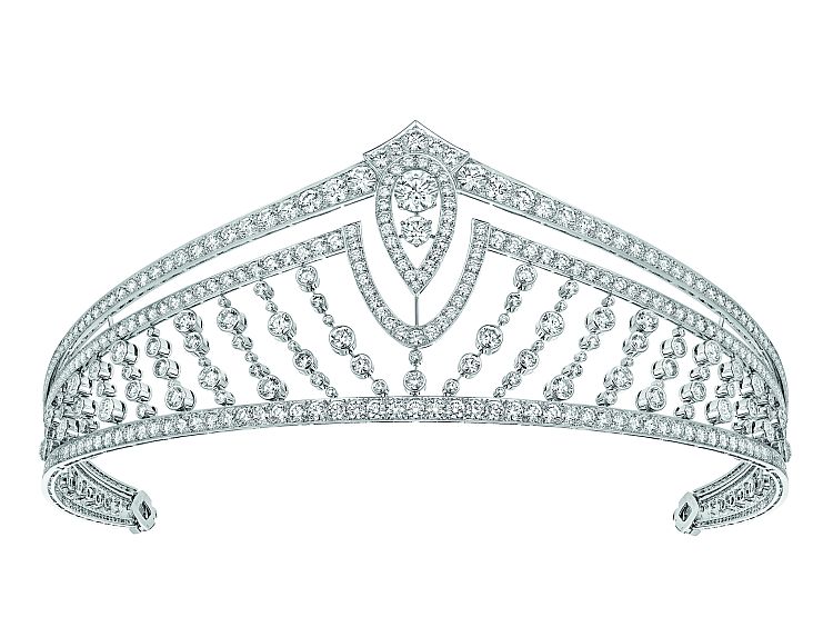 This Chaumet platinum and white gold 12 Vendôme tiara features a mix of bezel- and claw-set round brilliants.