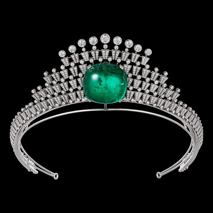 18-karat white gold diamond necklace/tiara centrally set with 140.21 carats of cushion-shaped cabochon Columbian emerald. credit Cartier 