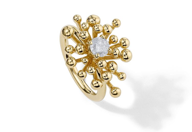 VRAM Nocturne mini ring in yellow gold set with grey diamonds. 