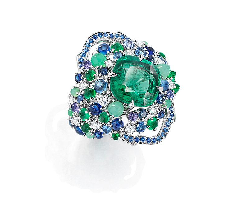 Mellerio Ciottoli ring from the Isola dei Pescatori collection set with a cushion 4.52-carat emerald, sapphires and chrysoprase. 