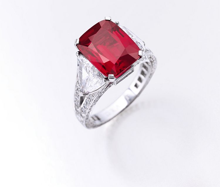 The Graff Ruby: An exceptionally important and exquisite 8.62-carat Burmese ruby and diamond ring. Image: Sotheby’s. 