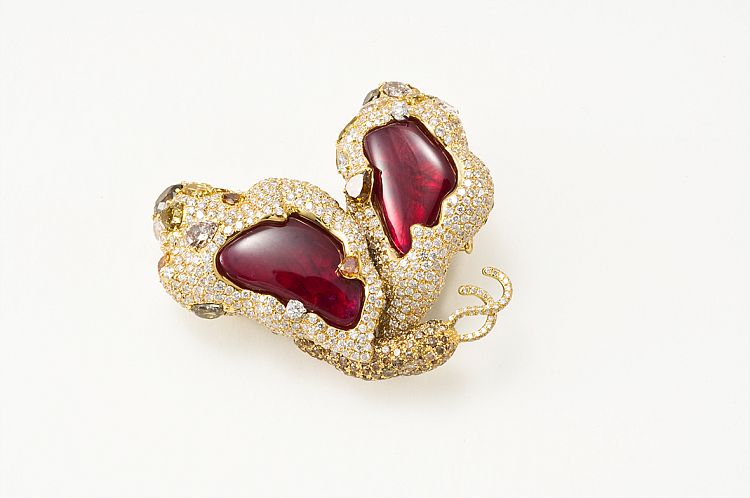 Cindy Chao Black Label Masterpiece I, 2008 “Ruby Butterfly Brooch” uses a pair of non-heated baroque Burmese rubies as centerpieces on wings set with fancy colored diamonds and color-changing sapphires. 