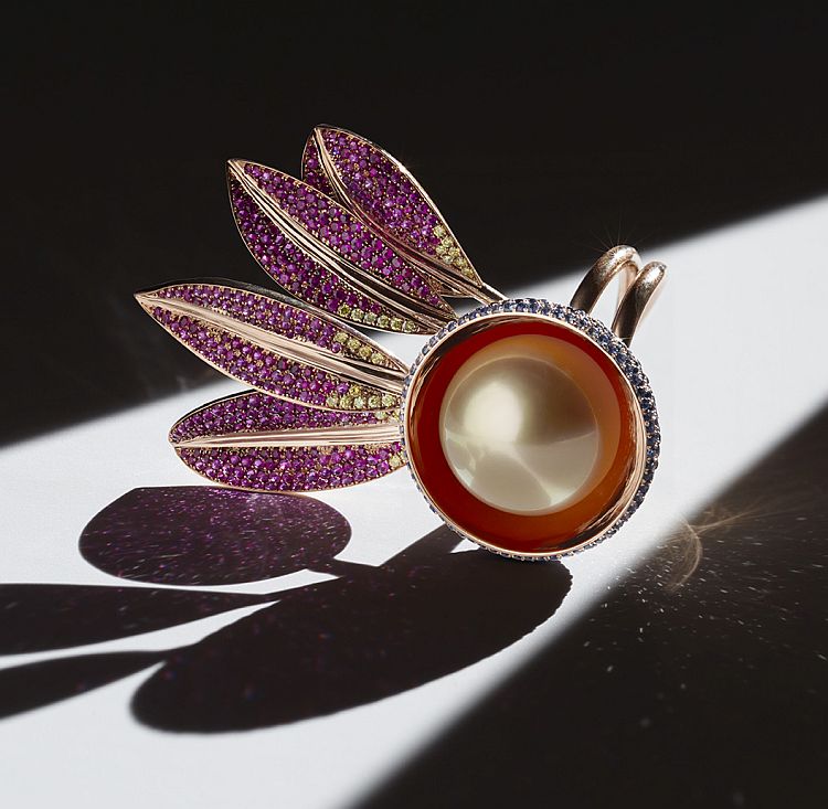Nigel O'Reilly 14.8mm golden south sea pearl, with 931 diamonds, sapphires, rubies & tsavorite garnets in 18kt rose gold.