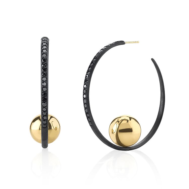 Arman Sarkisyan hoop earring in 22-karat gold with oxidized sterling silver and black diamonds and 22-karat yellow gold spheres 
