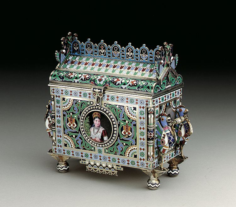 Silver and enamel box by Ovchinnikov, late 19th century. Moscow’s Style Russe appealed to the “second capital’s” more traditionalist clientele. © 1998 Christie’s Images, Ltd. 