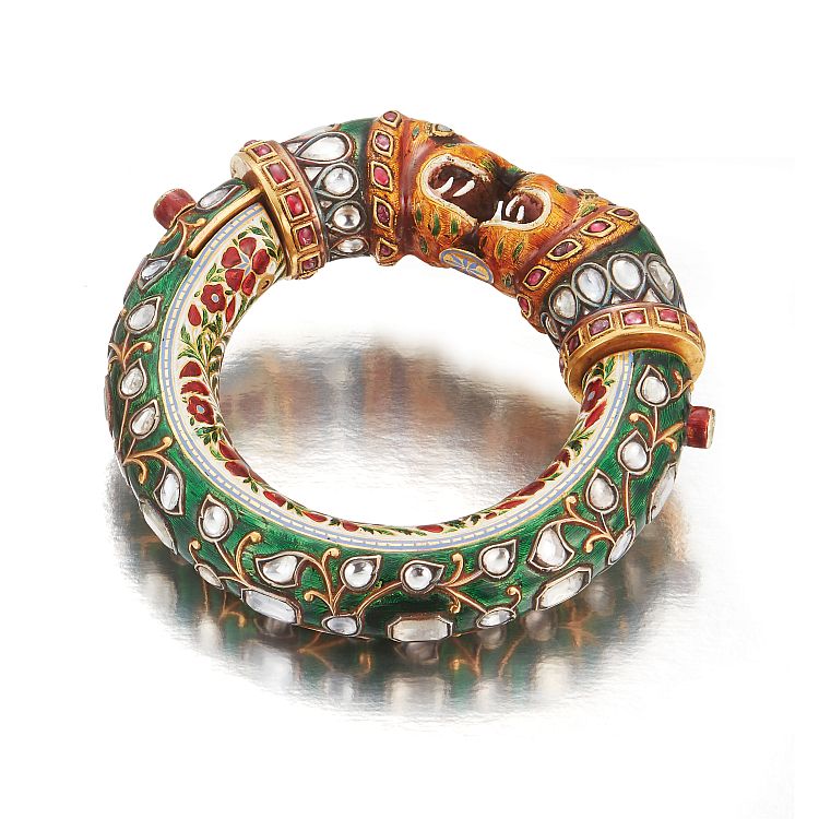 Historic Indian bangle from the collection of Nizam of Hyderabad (part of a pair). Image: Joseph Saidian & Sons. 