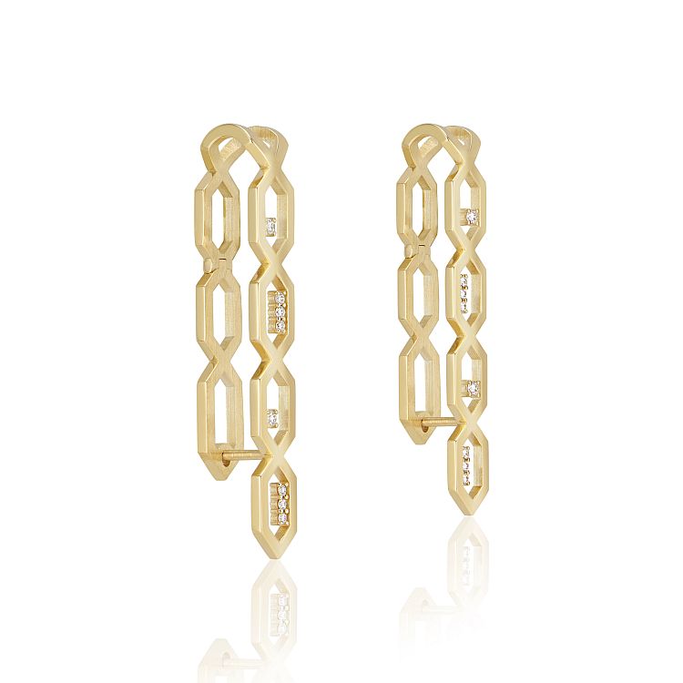 Noor Shamma Luz U-hoop earrings in 18-karat gold with a hidden hinge for easy wear. 