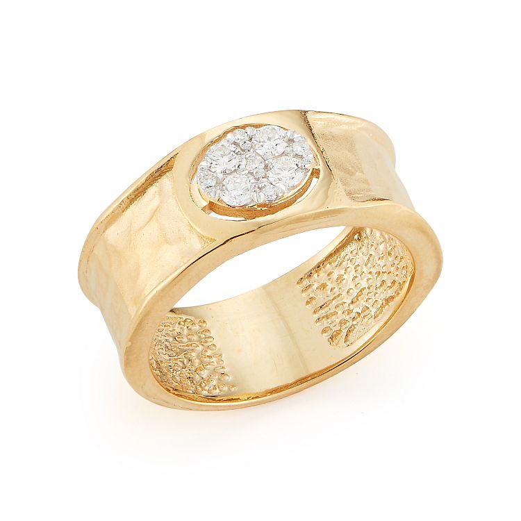 I.Reiss 14 Karat Yellow Gold Matte And Hammer-Finish Ring, Centered With 0.25 Carats Of A Pave Set Diamond Oval.