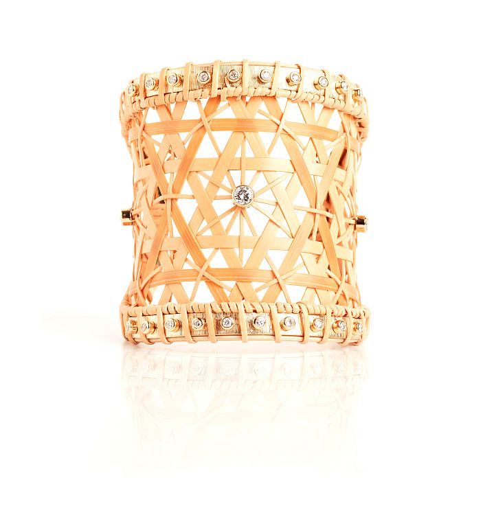 Silvia Furmanovich bracelet in 18-karat gold with diamonds and bamboo. 
