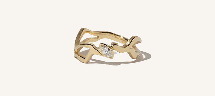 Milamore Kintsugi Diamond Ring I in 18-karat gold with diamond. 