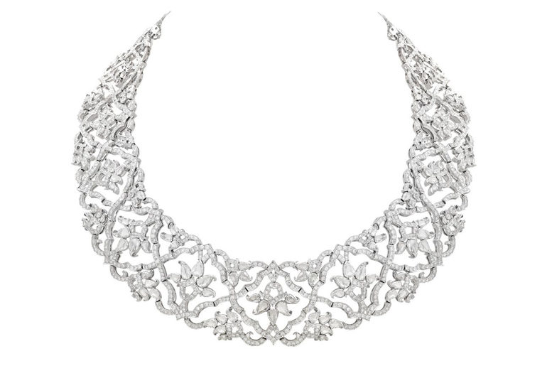 Sajjante necklace set with rose-cut diamonds