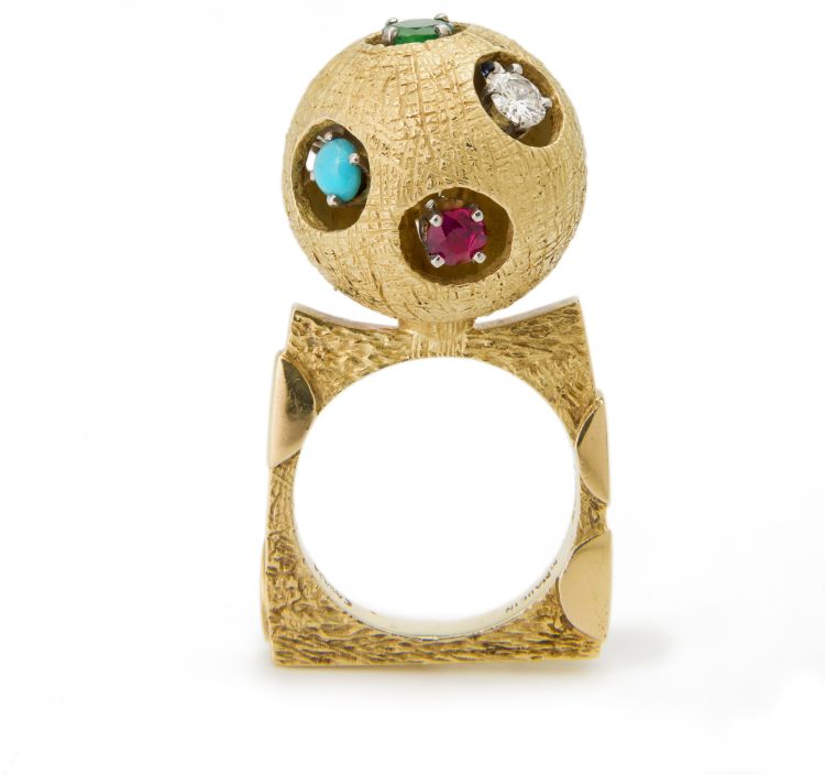 Roger Lucas (b. 1936), Canada, For Cartier, Ring, circa 1969, gold, diamonds, emerald, ruby, sapphire, turquoise, Courtesy of the Cincinnati Art Museum, Collection of Kimberly Klosterman, Photography by Tony Walsh