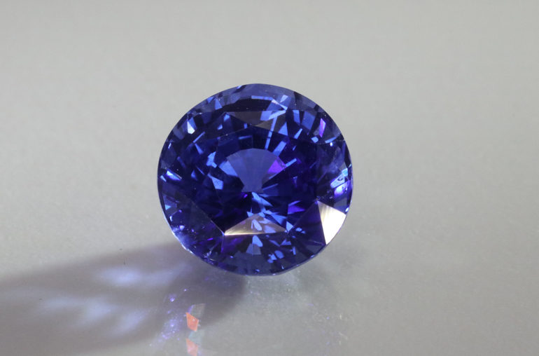 AGL-certified heated blue sapphire of Ceylon origin from Sheahan Stephen Sapphires,