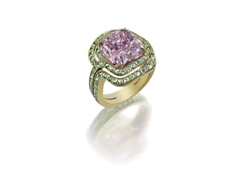 Lily Gabriella Infinitas ring featuring a pink diamond and grossular garnets in 18-karat gold.