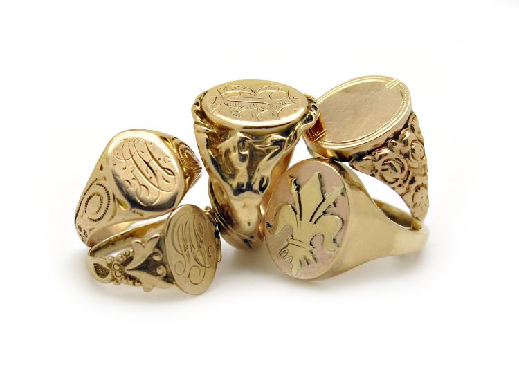 Antique and vintage signet rings. Photo: The Gold Hatpin. 