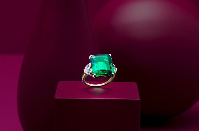 Emerald ring sold at Bonhams