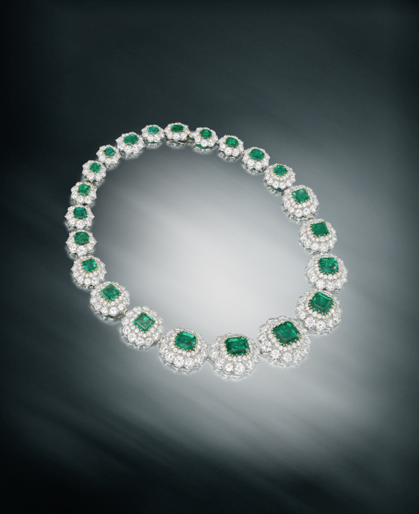 Van Cleef & Arpels emerald and diamond necklace choker, 1960. Photo: Bonhams.