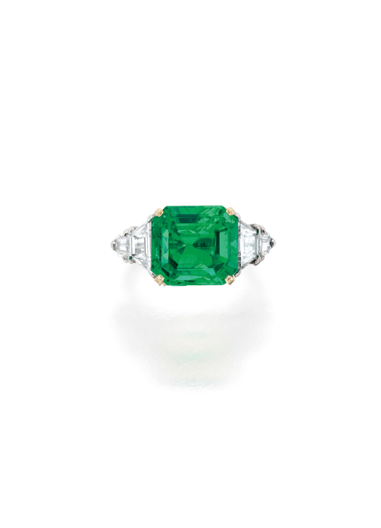 5.50-carat Colombian emerald and diamond ring distinguished by the AGL, sold on June 25th. Photo: Phillips.
