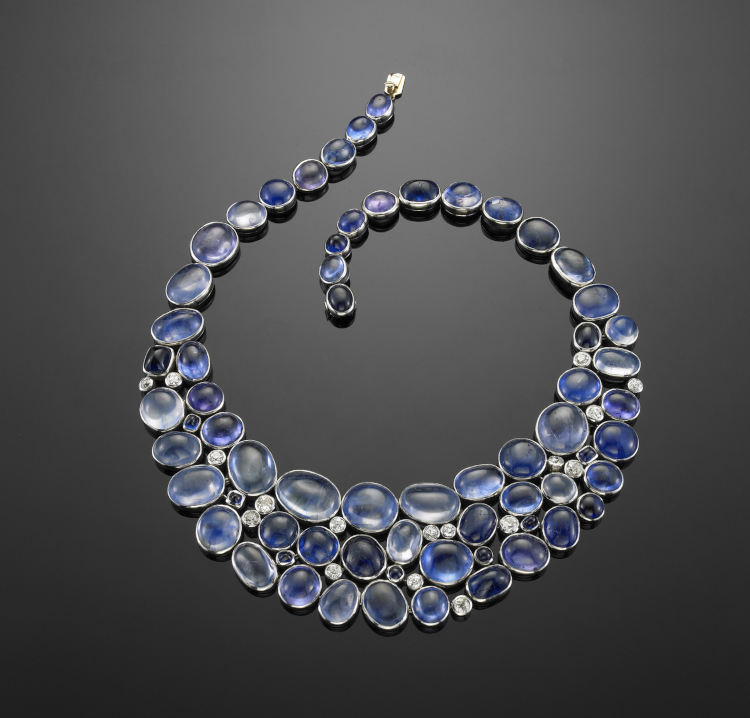 A bib necklace with cabochon sapphires and brilliant-cut diamonds by Suzanne Belperron, made by Groëné et Darde for Herz-Belperron, 1940s. 