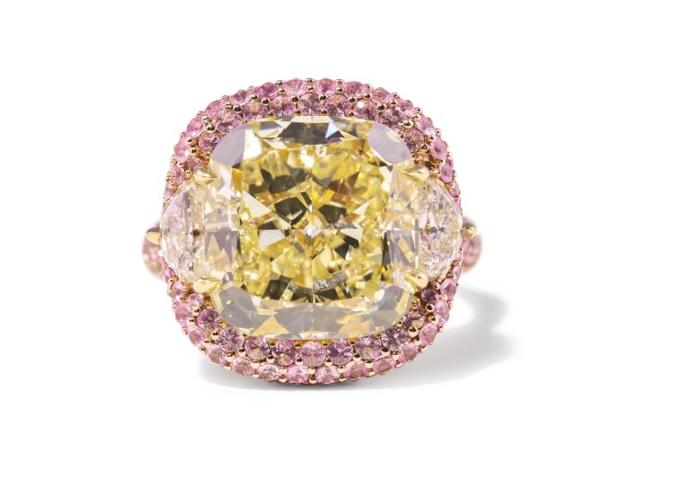 Josefina Baillerès Rosa Supernova ring set with a 10.6-carat Canary diamond, flanked by half-moon diamonds, with light-pink sapphire pavé, and colorless diamond baguettes.