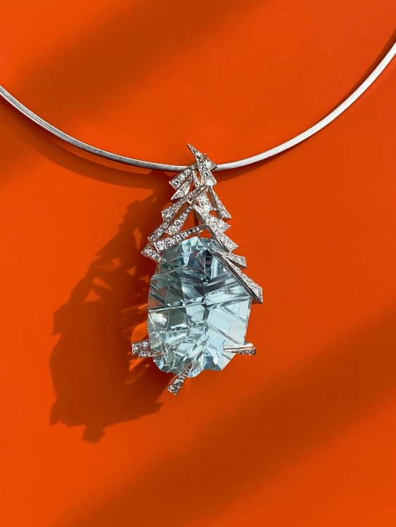 Andrew Grima pendant in platinum with diamonds and a fantasy-cut aquamarine, 1973. Photo: Francesca Grima.