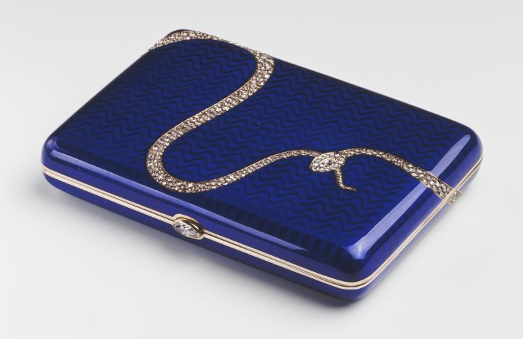 Cigarette case, Fabergé, two colour gold, guilloché enamel, diamonds, 1908. Royal Collection Trust  © Her Majesty Queen Elizabeth II 2021  