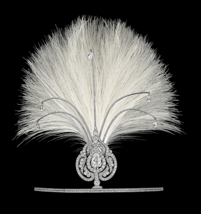 Head ornament with diamonds and feathers by Cartier New York, circa 1924. Photo: Marian Gérard, Collection Cartier.