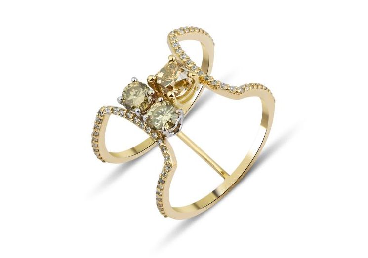 GFG Jewellery Sonia Star ring in 18-karat yellow gold set with 1.16 carats of fancy-color champagne and yellow diamonds, and 0.31carats of white diamonds. 