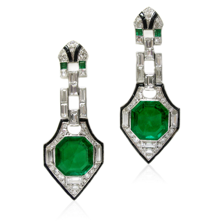 The De Young Collection Art Deco emerald, diamond and onyx earrings, 1925. Photo: The De Young Collection.