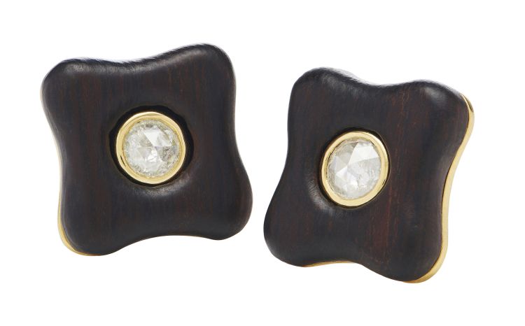 Rush Jewelry Maxi Draper earrings with diamonds in 18-karat gold and wood.