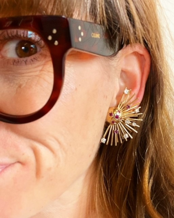 Stylish retro earrings set with diamonds and rubies "they are perfect with everything", says Melissa. Photo: Melissa Wolfgang Amenc.