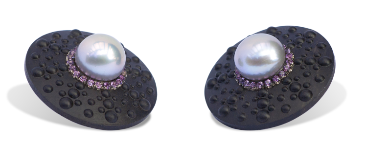 Gregore & Jennifer-Rabe earrings in 18-karat gold with South Sea pearls, amethysts and ebony wood. Photo: Gregore & Jennifer-Rabe.