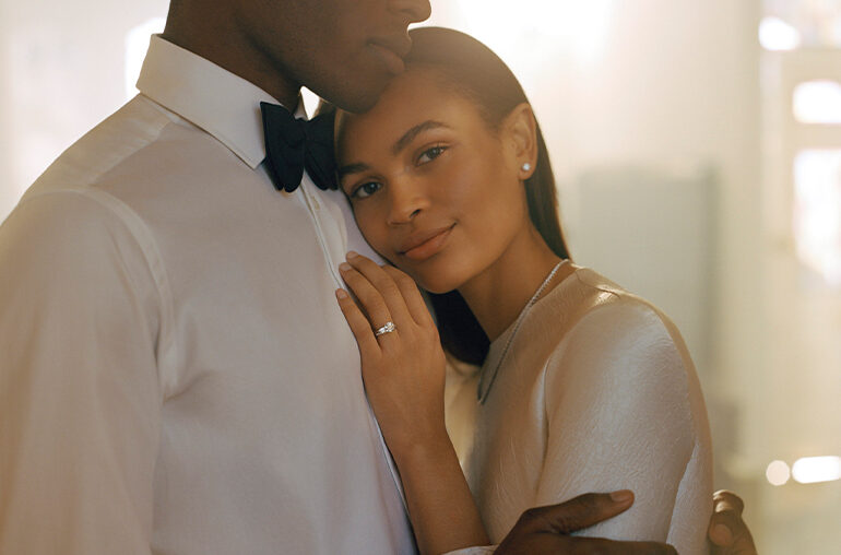 De Beers bridal campaign featuring jewels from the brand’s classic diamond collections.
