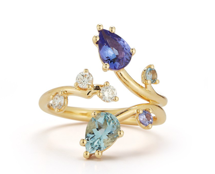 Ring with a 0.68-carat tanzanite, a 0.59-carat aquamarine and 0.21 carats of diamonds. Photo: Renna.