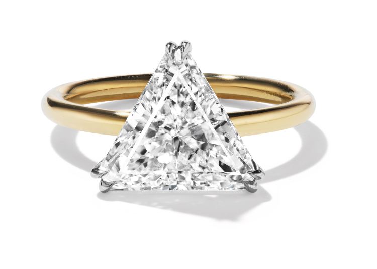 Aaryah Trina ring with a 3.10-carat kite-shaped diamond, in 18-karat yellow gold. Photo: Aaryah.
