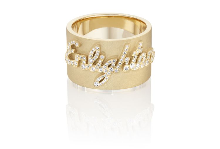 Lorraine West Enlighten ring in 18-karat yellow gold with brilliant diamonds.
