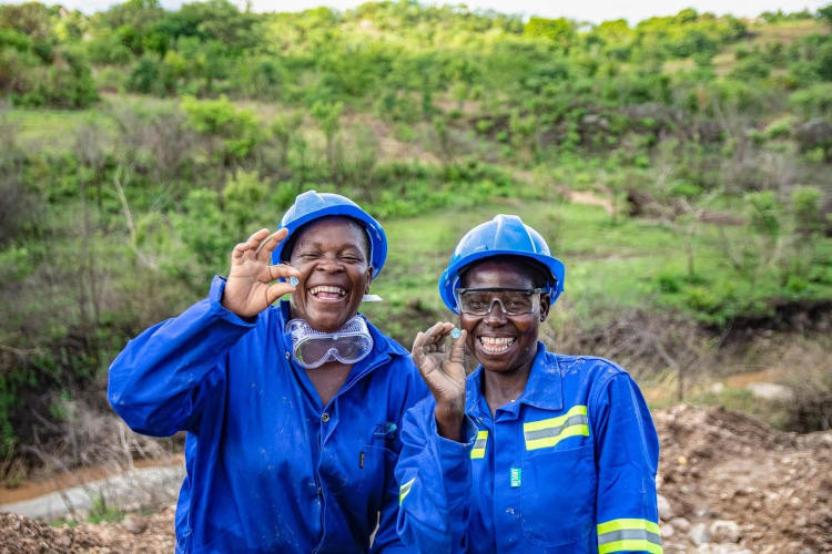 Workers from Zimbaqua aquamarine mine. Photo: Zimbaqua.