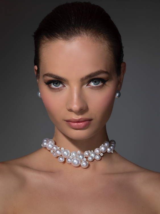 Assael pearl necklace which can also be used as a tiara. (Assael)