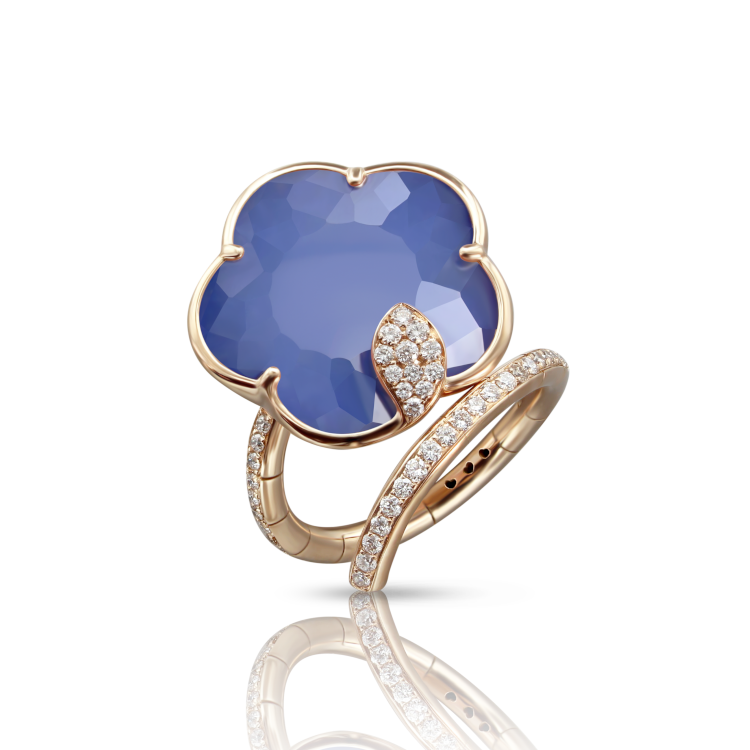  Pasquale Bruni Petit Joli ring with lapis lazuli and quartz, in 18-karat rose gold, accented with diamonds. (Pasquale Bruni)