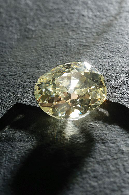 The Eureka was the first diamond discovered in South Africa. (De Beers)