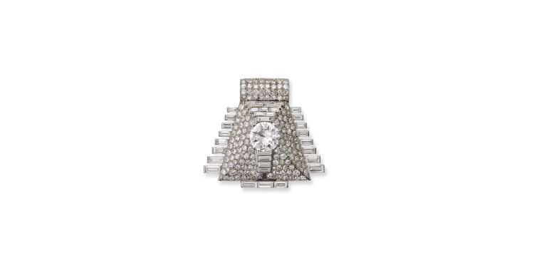 Pyramid platinum and diamond clip brooch, Cartier Paris, 1935. (Cartier)