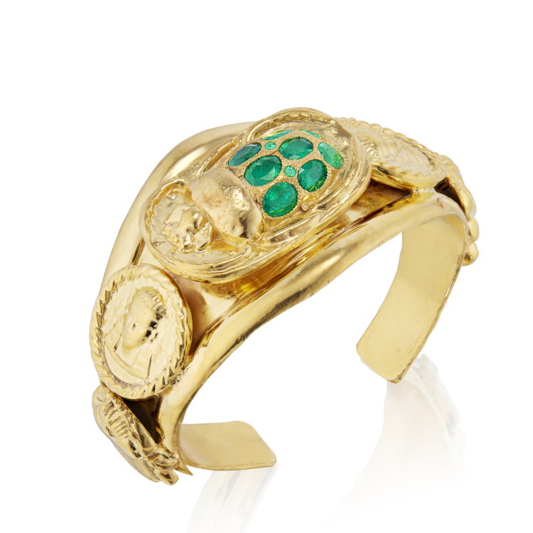 Aman Itomi cuff in 14-karat gold with Muzo emeralds. (Aman Itomi)