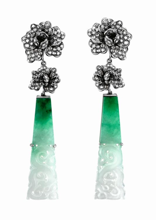 Yewn Glorious peony jadeite ear-pendants – jadeite, diamond, black rhodium-plated gold, white gold. (ACC Art Books)