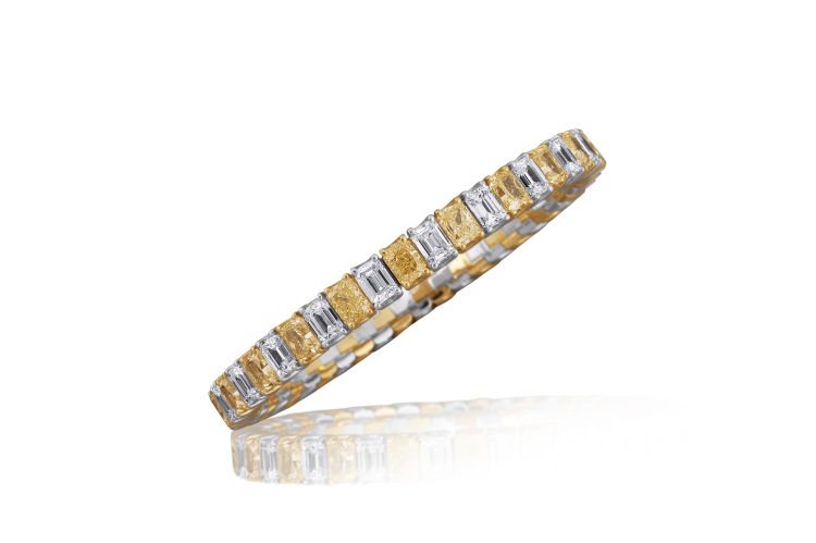 Picchiotti Tennis bracelet with white and yellow diamonds. (Picchiotti)
