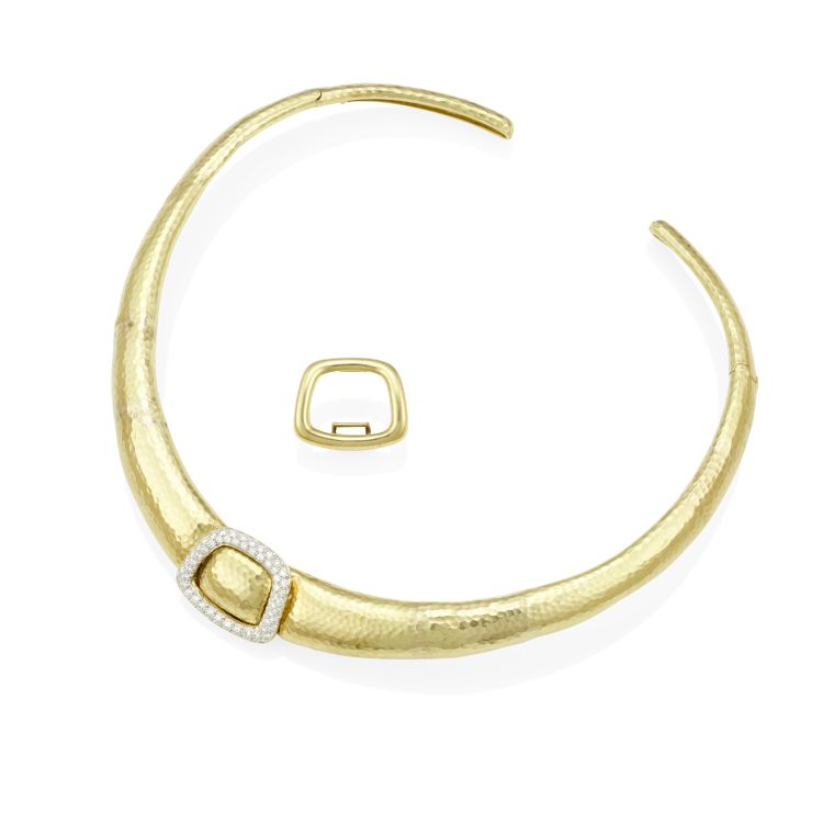 An Andrew Clunn necklace in bicolor 18-karat gold and diamond. (Bonhams)