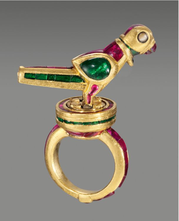 Mughal ring with rubies, emeralds, diamonds, chrysoberyl cat’s eyes and a sapphire. (The al-Sabah Collection) 